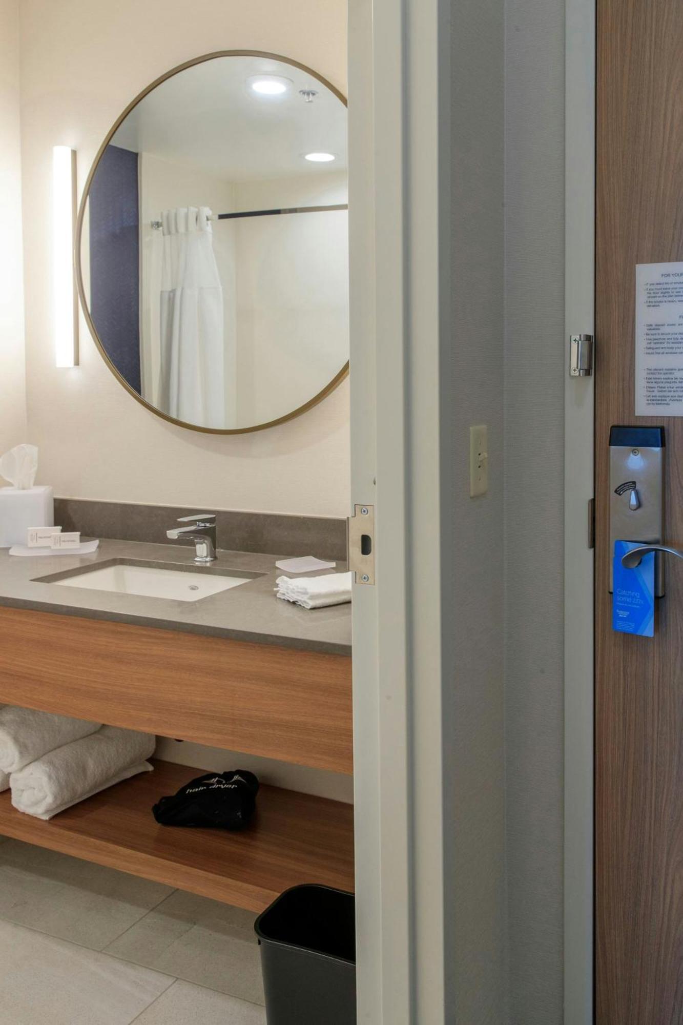 Hotel Fairfield & By Marriott Philadelphia Valley Forge/great Valley Berwyn