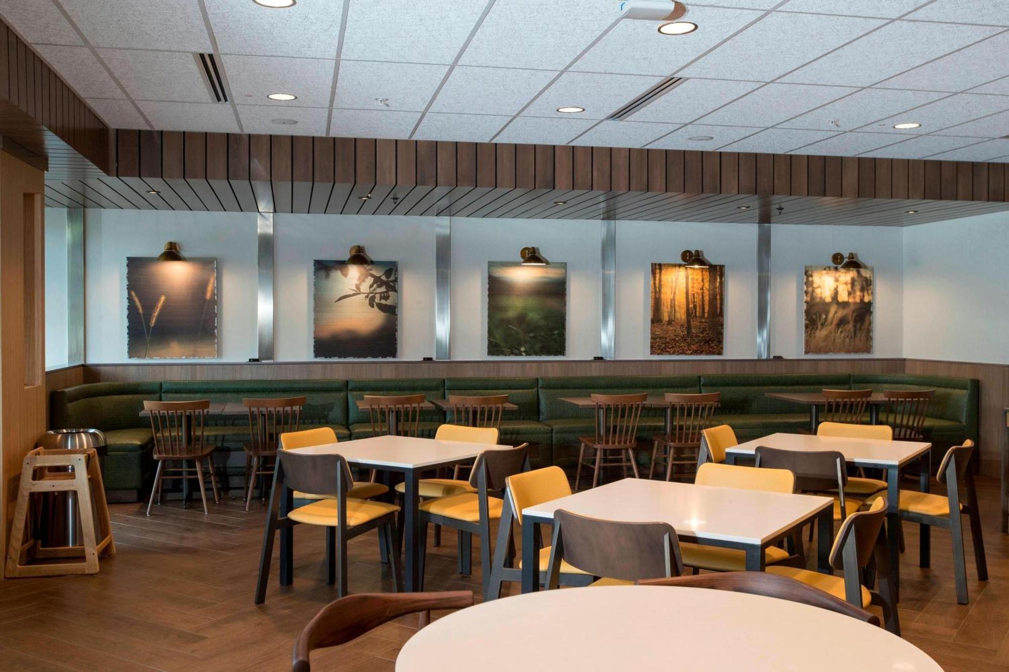 Fairfield & By Marriott Philadelphia Valley Forge/great Valley Berwyn